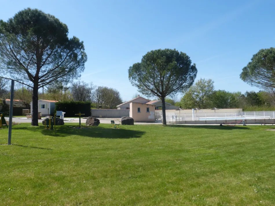 Camping LE CLOS DE LA LERE