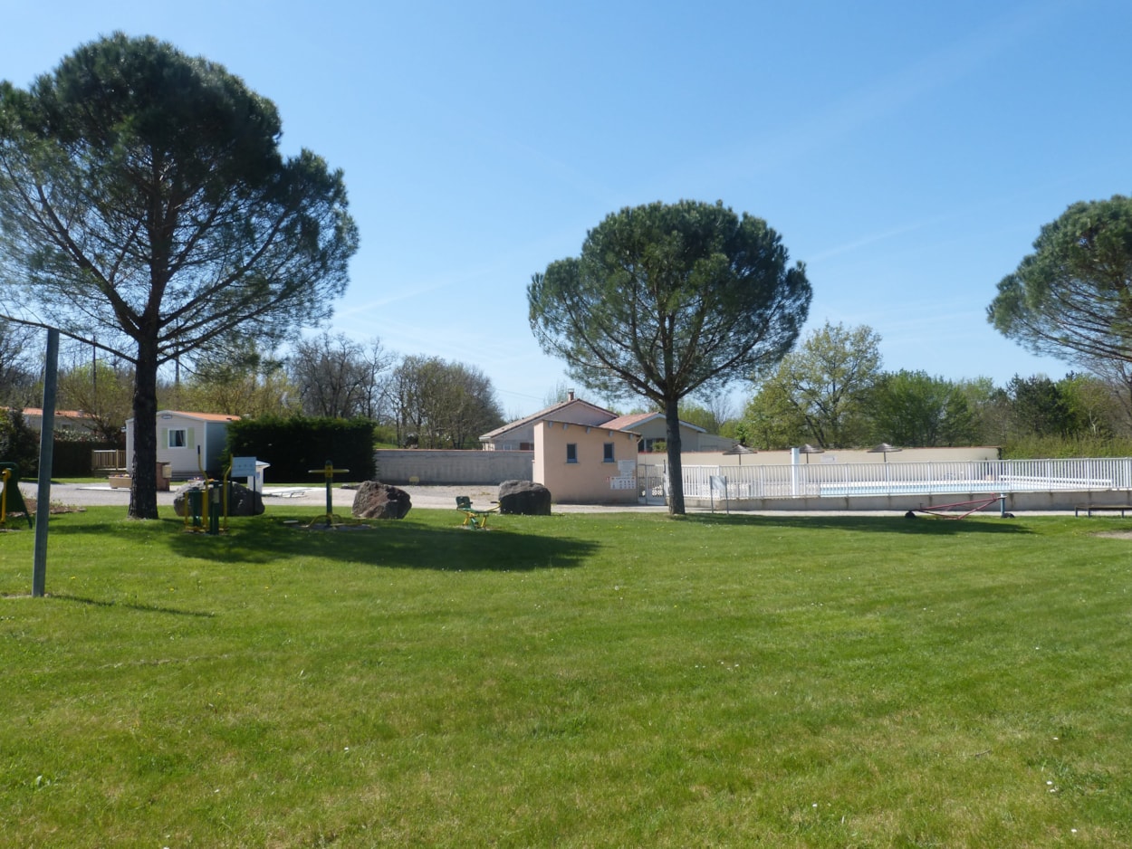 Camping LE CLOS DE LA LERE