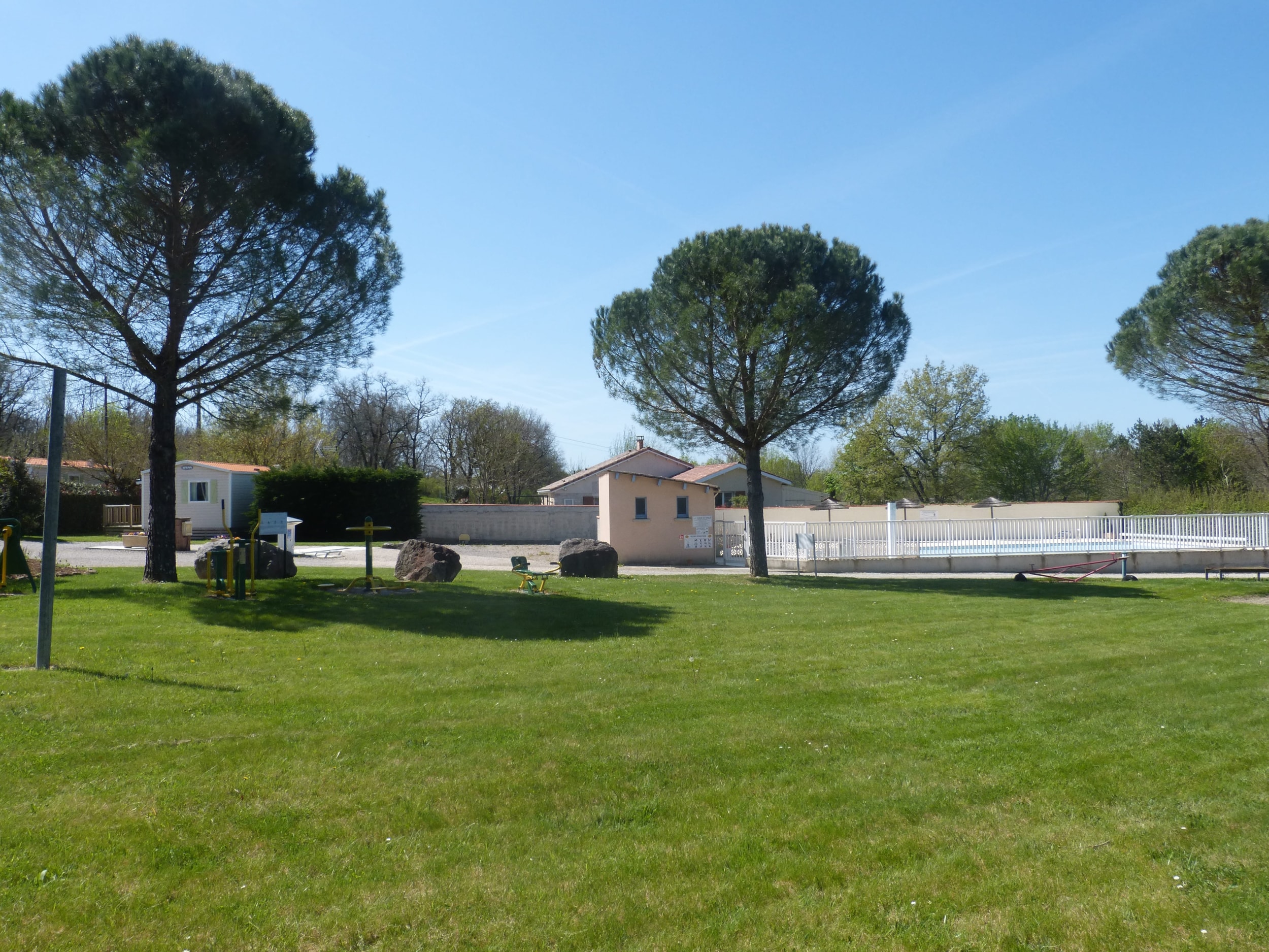 Camping LE CLOS DE LA LERE — Photo 2