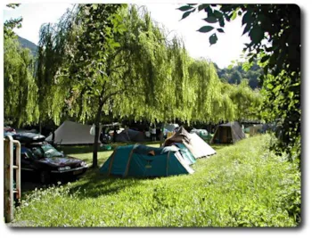 Emplacement - Emplacement Tente Ou Caravane + Voiture + Électricité 6A - Camping Arvier