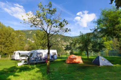 Premium Pitch: 2 people, vehicle and electricity — 7