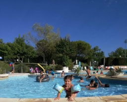 Bathing Camping Et Gîtes Du Faillal - Montpezat De Quercy