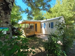 Accommodation - Essentiel Mobil-Home - 28 M² - 2 Bedrooms - Semi-Covered Terrace - Camping LE CLOS LALANDE