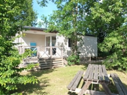 Mietunterkunft - Mobilheim Essentiel - 28 M² - 2 Zimmer - Halbüberdachte Terrasse - Camping LE CLOS LALANDE