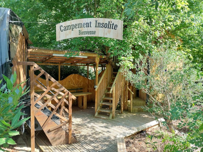 Le campement militaire