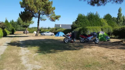 Piazzola Forfait Escursionista A Piedi O In Bicicletta Con Tenda Senza Elettricità