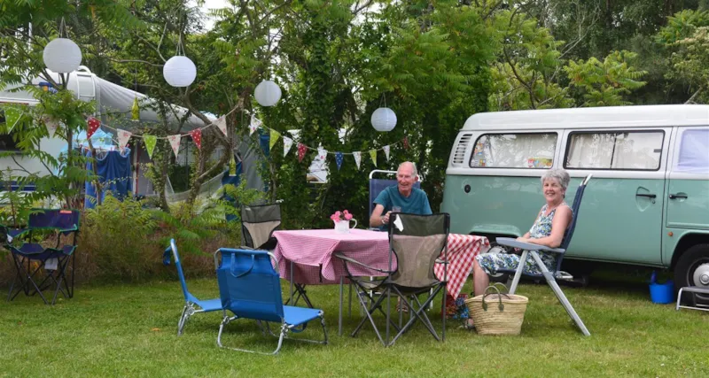 Forfait Emplacement : Voiture + Tente / Caravane Ou Camping-Car