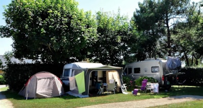 Package Pitch : car + tent / caravan or camping-car — 3