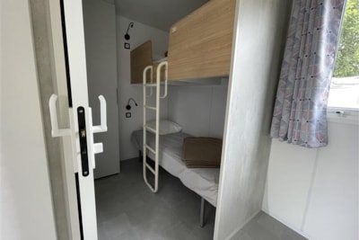 Mobile-home adapted to the people with reduced mobility - 2 bedrooms + sheltered terrace — 4