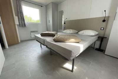Mobile-home adapted to the people with reduced mobility - 2 bedrooms + sheltered terrace — 5