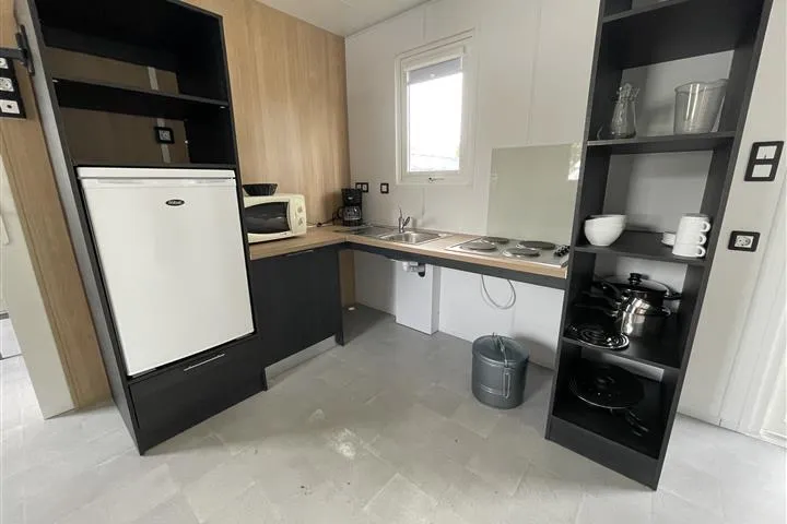 Mietunterkunft - Mobilheim Behindertengerecht - 2 Zimmer + Überdachte Terrasse - Camping La Touesse
