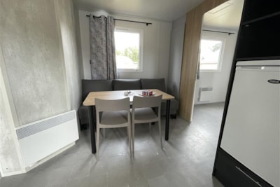 Mobile-home adapted to the people with reduced mobility - 2 bedrooms + sheltered terrace — 2