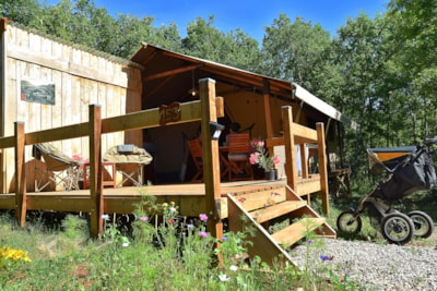 Lodge tent with bathroom