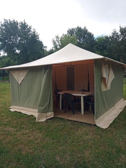 Location - Tente Etape Prête À Dormir 2 Chambres Sans Sanitaires - Camping Au Bord de Loire