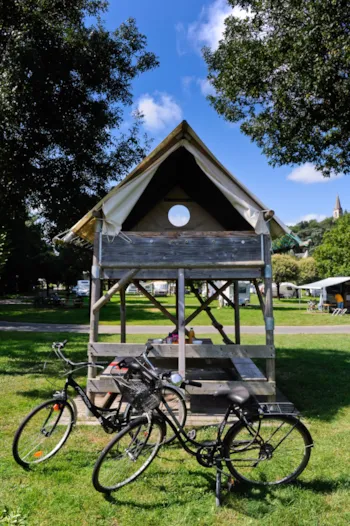 Mietunterkunft - Biwak Auf Stelzen Mit Stromanschluss, Ohne Sanitäranlagen - Camping Au Bord de Loire