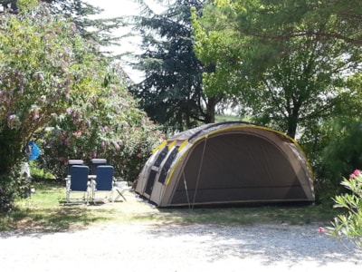 Pitch + 1 car + tent , caravan or camping-car — 5