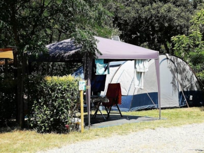 Pitch + 1 car + tent , caravan or camping-car — 2