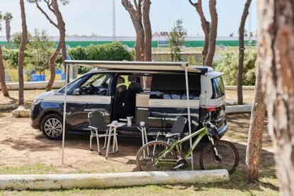 Medium Pitch For Camper-Van Or Car With Small Caravan