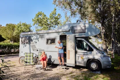 Medium Pitch With Shade For Caravan Or Autocaravan