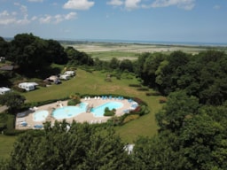 Pitch - Pitch With Electric Hoop Up For Long Stay (Min. 7 Nights) - Camping Le Balcon de la Baie