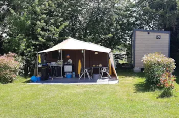 Stellplatz - Premium Stellplatz Mit Privaten Beheizten Sanitäranlagen - Camping Le Balcon de la Baie