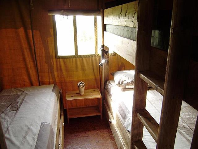 Tente Lodge Safari - 2 Chambres  (Sans Sanitaires) (1 Lit 160 Et 3 Lits 90)