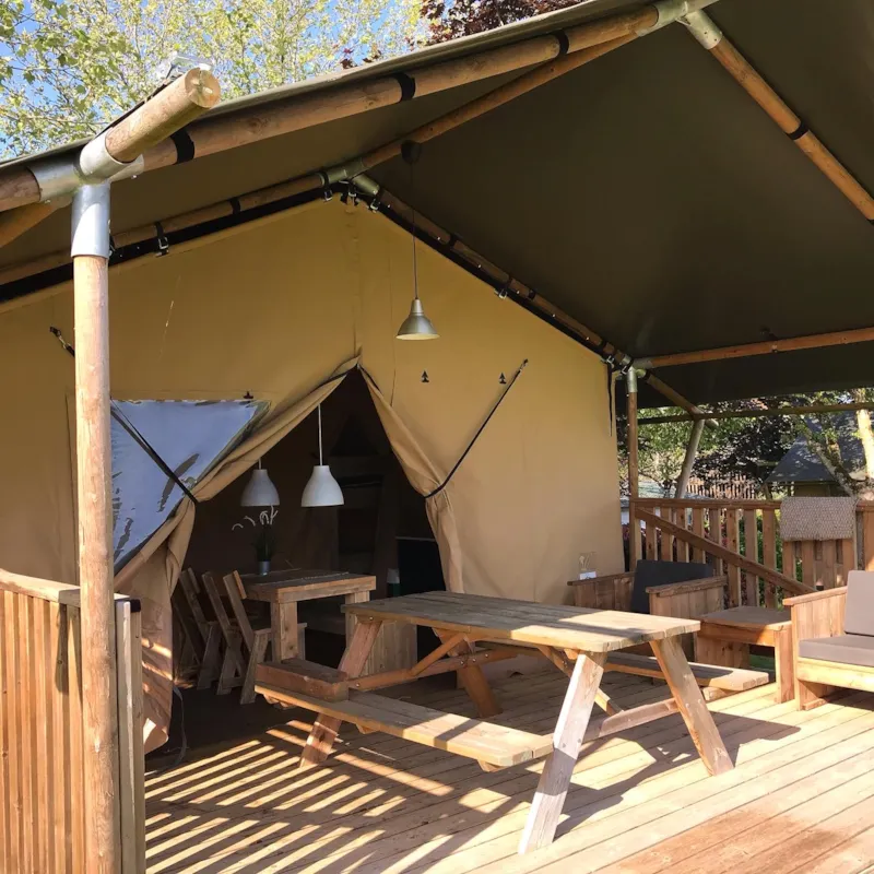 Tente Lodge Safari - 2 Chambres  (Sans Sanitaires) (1 Lit 160 Et 3 Lits 90)