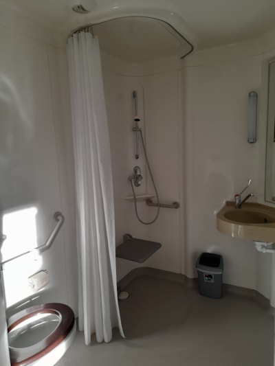 Mobile Home VIGNEMALE  2 rooms = Sheets + Towels + Cleaning for 4 People — 5