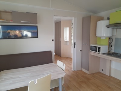 Mobile Home VIGNEMALE  2 rooms = Sheets + Towels + Cleaning for 4 People — 3