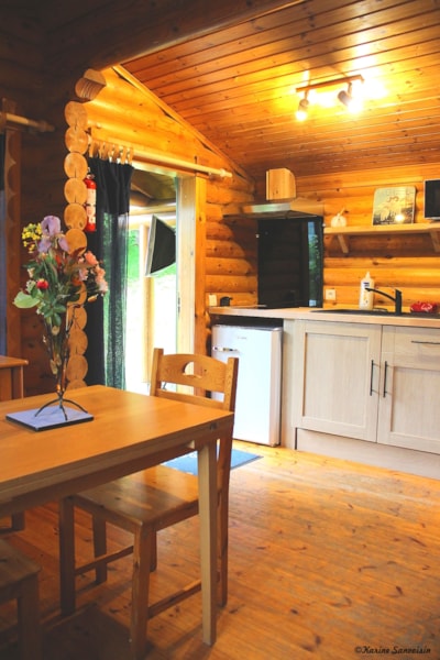 Mountaineer's chalet-  2 bedrooms = sheets +towels + cleaning