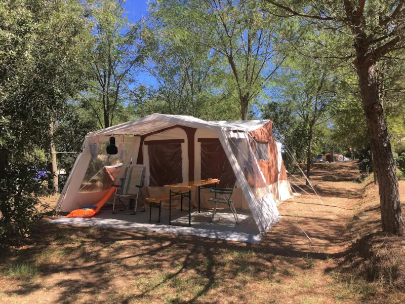 Maxi Emplacement 80-100M² : Voiture + Tente/Caravane Ou Camping-Car + Électricité