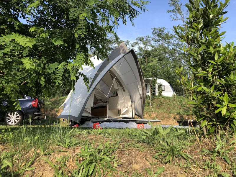 Exclusive Emplacement 136-180M² : Voiture + Tente/Caravane Ou Camping-Car + Électricité