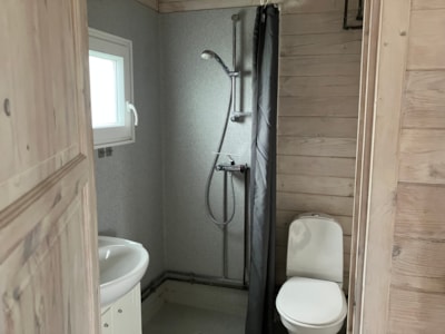Meadow cabin with shower and toilet (13)