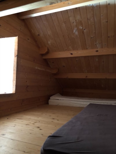 Meadow cabin with shower and toilet (13)