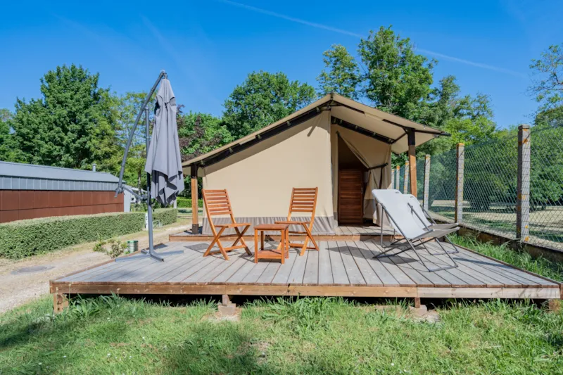 Tente Insolite - 9 M² -