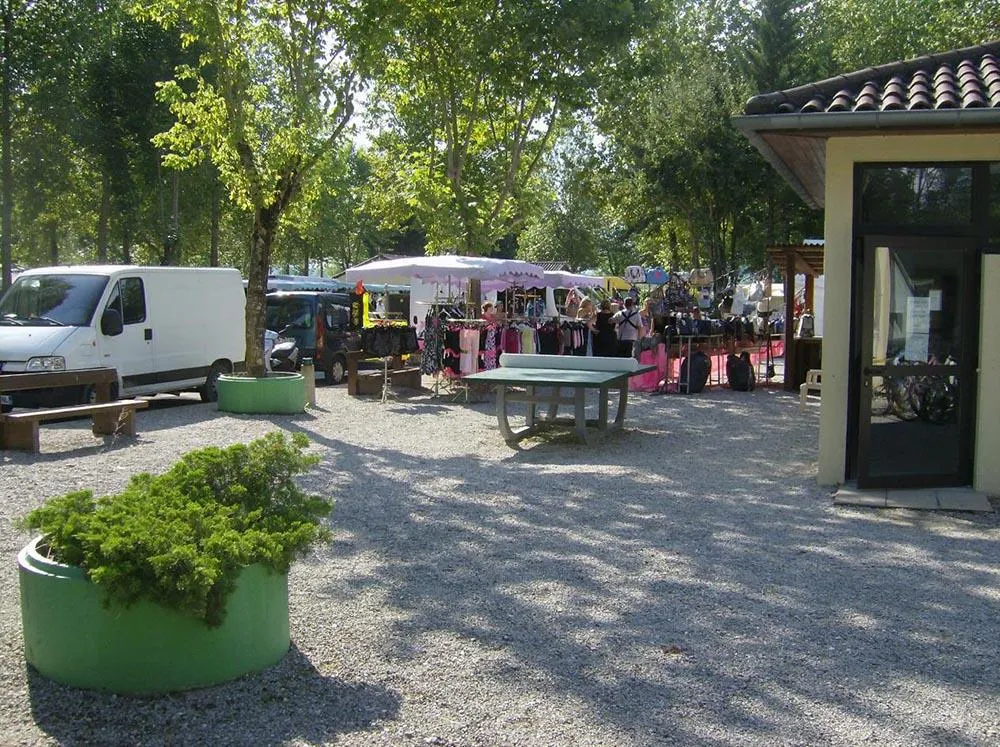Camping Le Point Vert - image n°2 - Ain