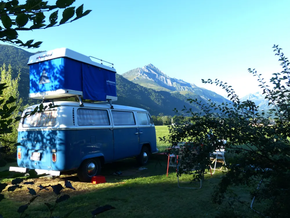 Stellplatz - Mountain View Pitch -  AZUN NATURE Chalets-Camping & Spa