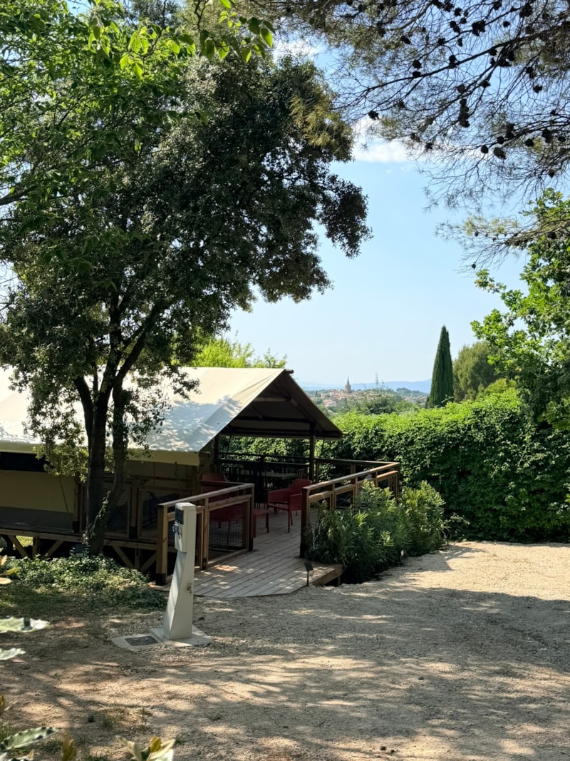 Lodge-Zelt mit allem Komfort