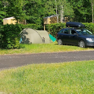 Camping package (pitch, 2 people, 1 vehicle)