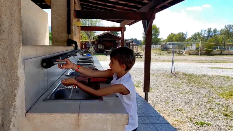 Emplacement : Voiture +Tente/Caravane Ou Camping Car 2/6 Pers