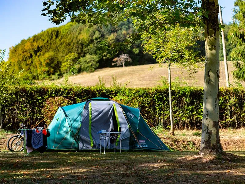 Emplacement Pour Tentes (Avec Vélo)