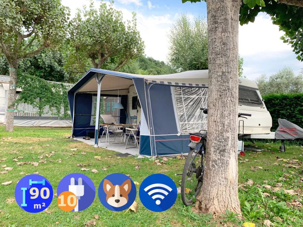 Stellplatz - Pitch Size S - Camping LE MONLOO