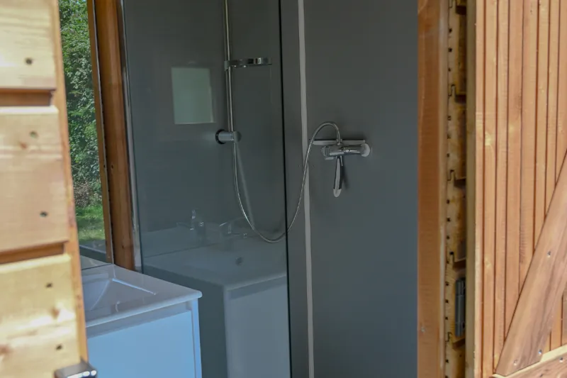 Emplacement Premium Avec Sanitaires Individuels