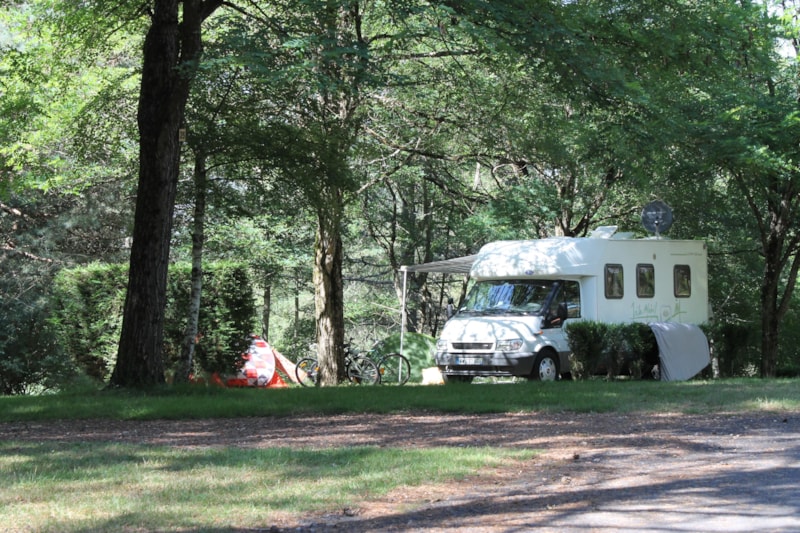 Emplacement camping avec électricité
