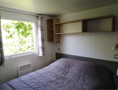 Mobile home with air conditioning