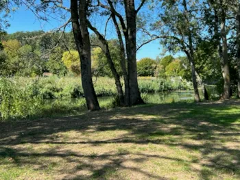 Pitch - Location On The Edge Of The Indre No Elec - Camping La Vallée de l'Indre
