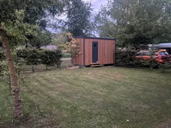 Pitch - Premium Location With Toilets And Private Kitchenette - Camping La Vallée de l'Indre