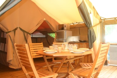 30m² Lodge tent without private bathroom (no TV) — 2