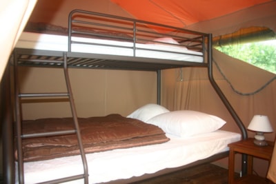 30m² Lodge tent without private bathroom (no TV) — 5