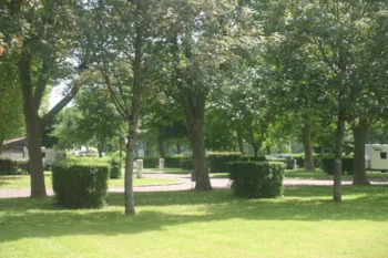 Stellplatz - Routinepaket Für 2 Personen + Zu Fuß/Fahrrad/Motorrad + Ein Kleines Zelt - Camping Val de Boutonne